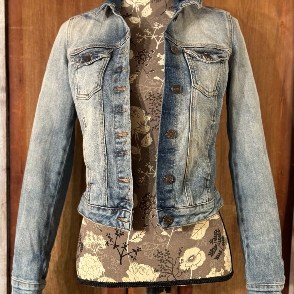ZARA Trafaluc Jean Jacket Faded Blue